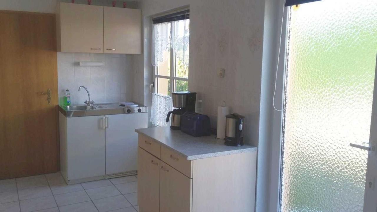 Ruegen_Fewo 24 Thesenvitz Kamer foto